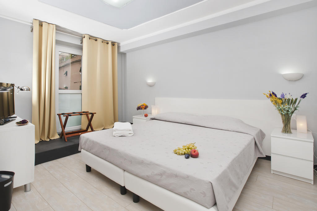 Locanda Paradiso Генуа Стая снимка